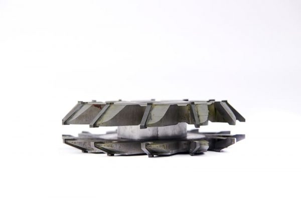 Dao-phay-do-nhom-Yangly-sap-lien-180121-2-600x400