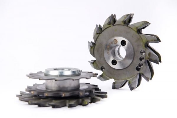 Dao-phay-do-nhom-Yangly-sap-lien-180121-5-600x400